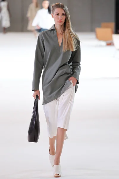 Look 30